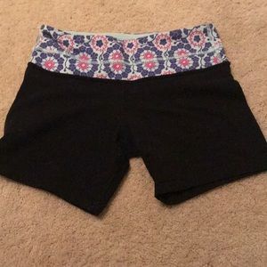 Lululemon compression shorts size 4